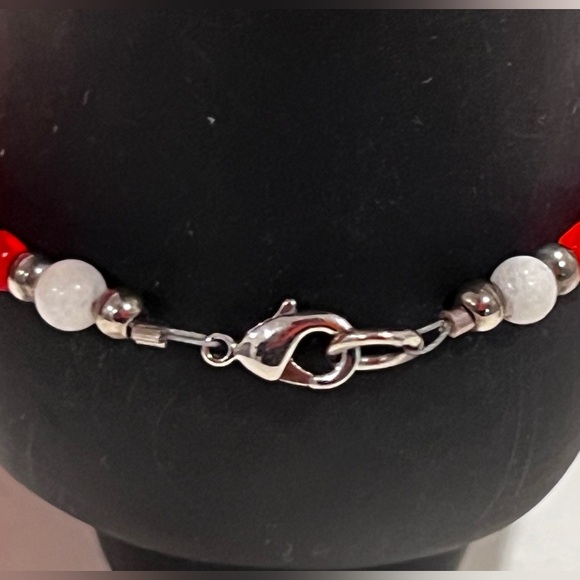 Elegant Red Handmade Beaded Ankle Bracelet. - Picture 3 of 6